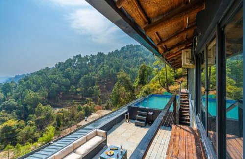 Kumarhatti Villa | StayVista at Leopard's Creek with Pool