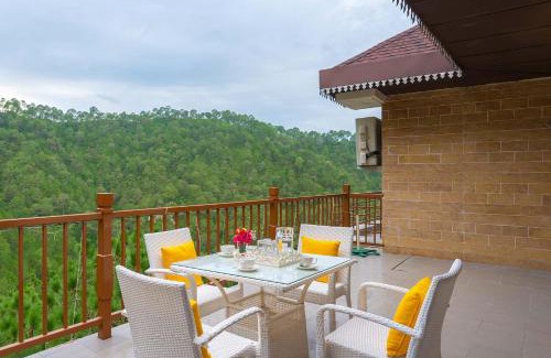 Kasauli Villa | StayVista at Out Of The Woods with Sprawling view at Kasauli