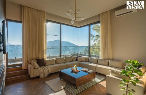Solan Villa | StayVista at Uno - The Himalayan Den with Jacuzzi