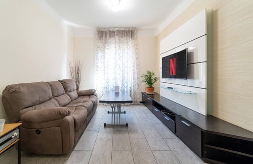 Gioia Apartment | Stazione Centrale-Centro, Spazioso e elegante Apt