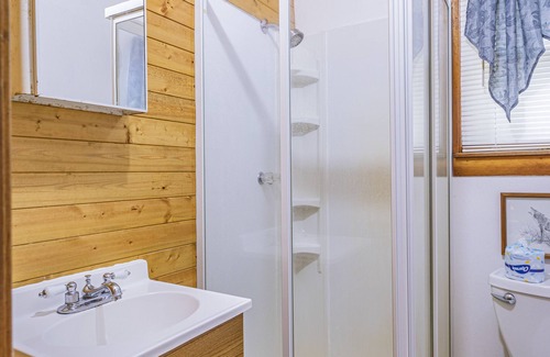Walker Cabin | Steamboat Bay Cabin 5 - couples getaway
