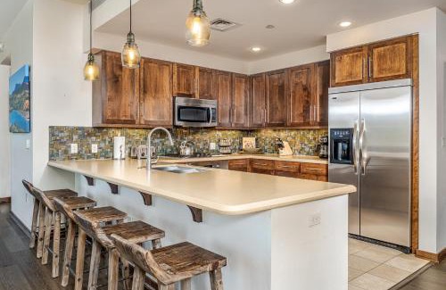 Downtown Steamboat Springs Apartment | Steamboat Springs Escape Free Bus to Resort!