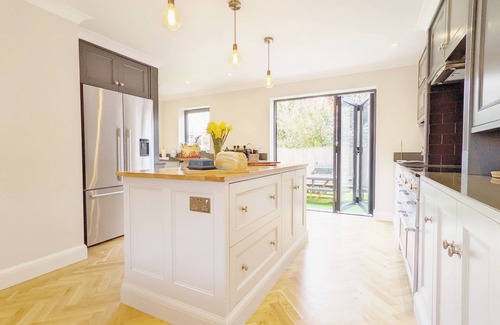 Chichester Cottage | Steddles - Chichester - a town house that sleeps 8 guests in 4 bedrooms