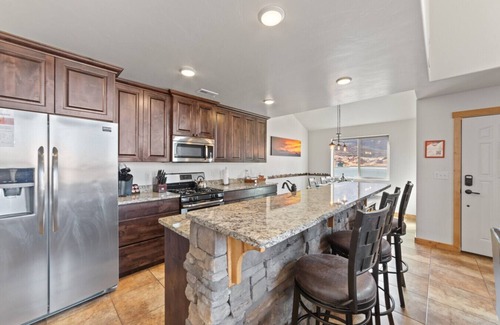 Moab South Valley Villa | Steel Bender Villa (Rim Vista 8A8)