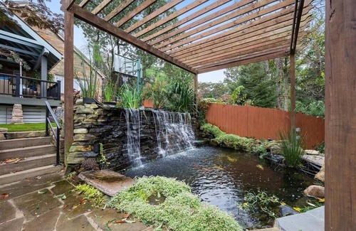 Brighton Heights House | Steel City Retreat - Hot Tub-Fire Pit-Pet-Friendly-Koi Pond