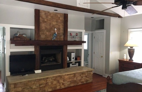 Steinhatchee Resort | Steinhatchee Landing Resort-Cherry Blossom #24-Dog Friendly-*THIRD NIGHT FREE*