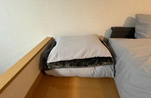 Higashi Apartment | Stella 202 エアコン付 無料WiFi Netflix