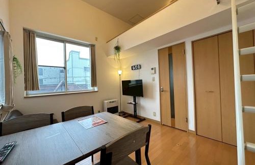 Higashi Apartment | Stella 205 エアコン 無料WiFi Netflix