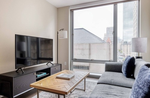 Back Bay Apartment | Stellar Back Bay Studio w/Gym & W/D, nr Restaurants, by Blueground