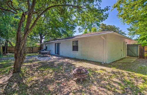 Wright House | Stellar Fort Walton Retreat ~ 2 Mi to Beach!