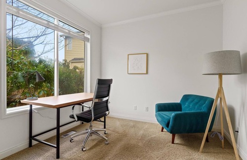 Sammamish House | Stellar Sammamish 5BR w/Yard, nr Eclectic Cuisine & Parks, by Blueground