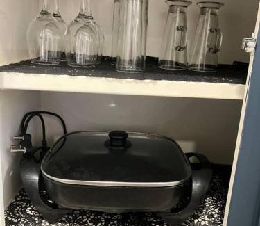 Keetmanshoop Apartment | Stellies Accommodation - Room 1