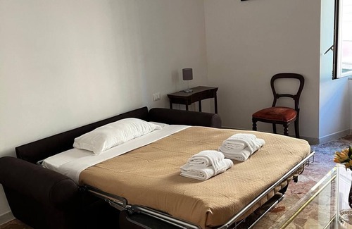 Salario House | Stendardi's House - Stanza 1 Bagno Esterno