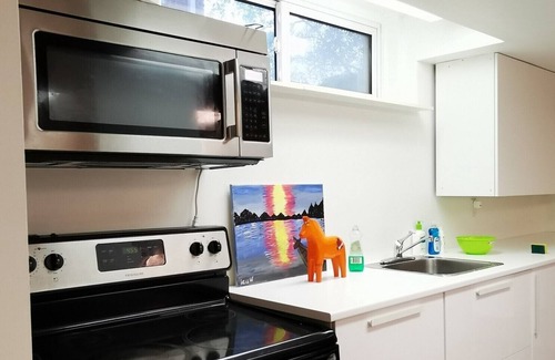 Clarkson-Lorne Park Apartment | Step away to backyard nature-Joy in heart