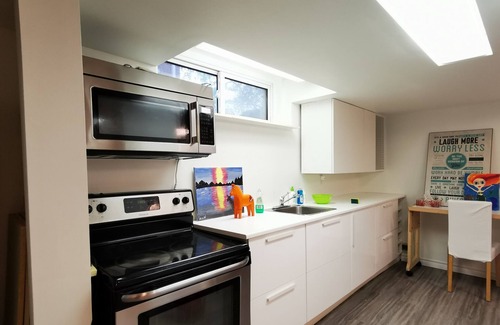 Clarkson-Lorne Park Apartment | Step away to backyard nature-Joy in heart