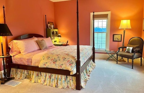 Dowagiac Other | Step Inside a Magazine! Upscale Farmhouse on 3 acres. Hot Tub,Bocce Ball,Gardens