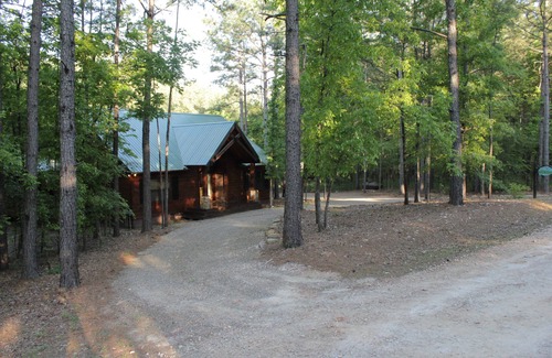 Broken Bow Cabin | Step inside to see the lush décor and cathedral ceiling. Pool Table, Hot Tub!