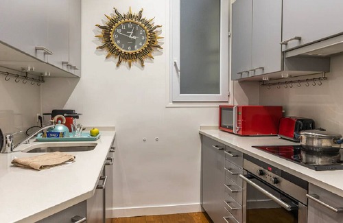 Faubourg-du-Roule Apartment | STEP INTO LUXURY IN A VERY SOPHISTICATED AMBIENCE OF CHAMPS ELYSEES