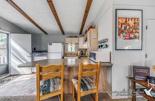 Ruidoso Cabin | Step into nostalgia at Mama's Cabin, Pet Friendly