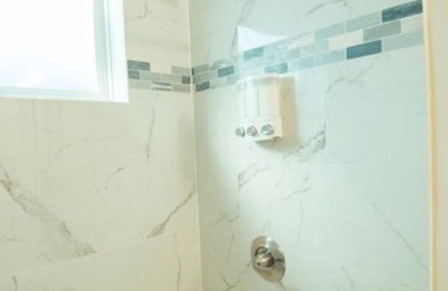 Biloxi Apartment | 💥👣STEPS 2 BEACH🏖️ SLEEPS 4 & NEARBY GO-KART🏎