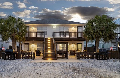 Bahama Beach Condo | ⭐Steps 2 Beach~Courtyard~EV Charging~The Beach at Dogwood A