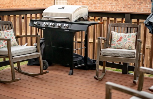Bentonville House | Steps away from Angus Chute Trailhead!
