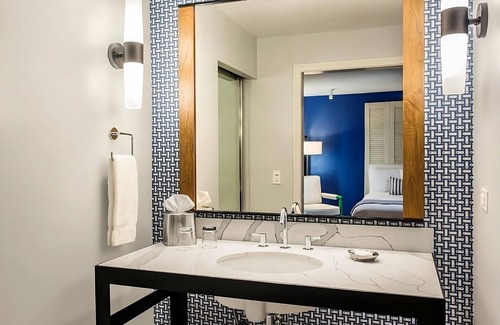 San Diego Hotel | Steps Away from Fun! Outdoor Pool, Beachfront Location!