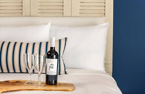San Diego Hotel | Steps Away from Fun! Outdoor Pool, Beachfront Location!