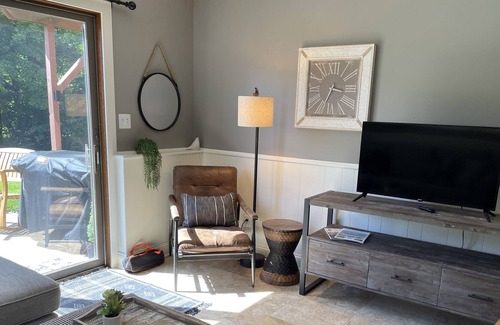 Alexandria House | Steps away from Lake Latoka! The perfect spot for relaxation or business travel.
