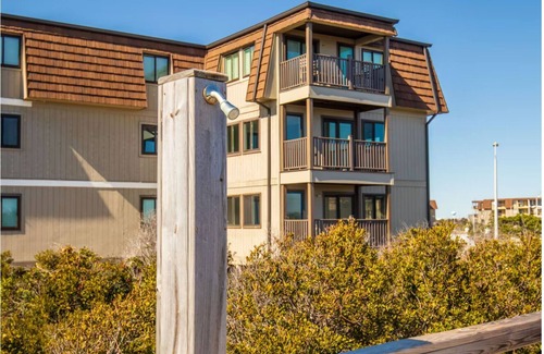 Morehead City Condo | Steps Away from the Ocean at Southwinds