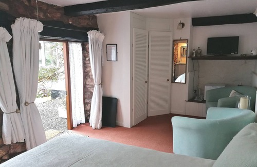 Bilbrook Bed & Breakfast | Steps Farmhouse