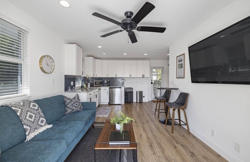 Downtown West Palm Beach Cottage | Steps from Downtown West Palm Beach