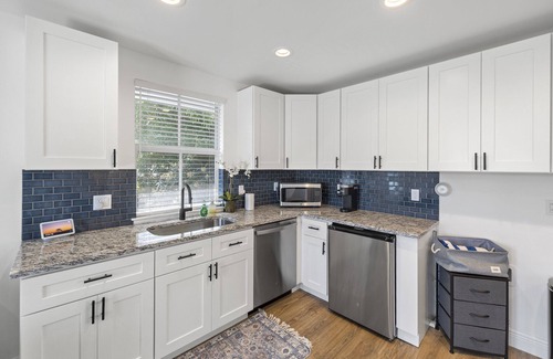 Downtown West Palm Beach Cottage | Steps from Downtown West Palm Beach