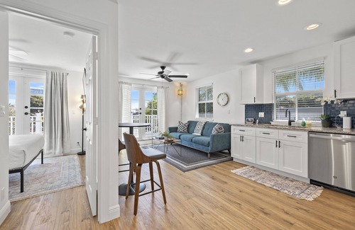 Downtown West Palm Beach Cottage | Steps from Downtown West Palm Beach