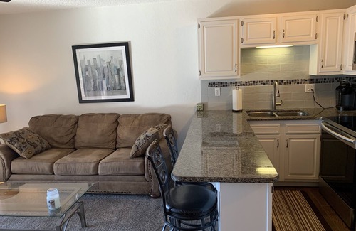 Osage Beach Condo | 🐟 Steps from Lake POOL Private Deck On the Lake + Boat Ramp