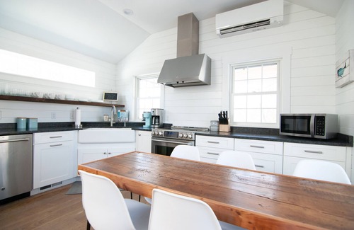 Biddeford House | Steps from secluded beach at Hoyt Neck - 3/2, short drive to KPT and GRB.