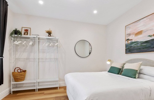 Abbotsford House | Steps from Shops - Abbotsford 3-Bed Home with Yard