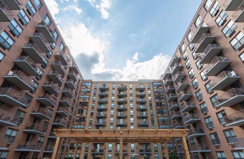 Hoboken Apartment | Steps from Shops & Nightlife district | nr Ferry + Buses | Hoboken