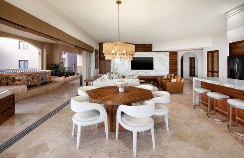 El Medano Ejidal Villa | Steps From the Beach, Jacuzzi, Lux Amenities, 3000 SqFt, Great Reviews -3301