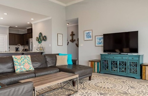Dauphin Island House | Steps from the Beach! Water view from each bedroom! Great for multiple families!