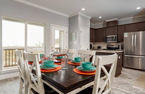 Dauphin Island House | Steps from the Beach! Water view from each bedroom! Great for multiple families!
