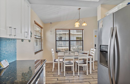 Holmes Beach Villa | Steps from the Beach 2BR