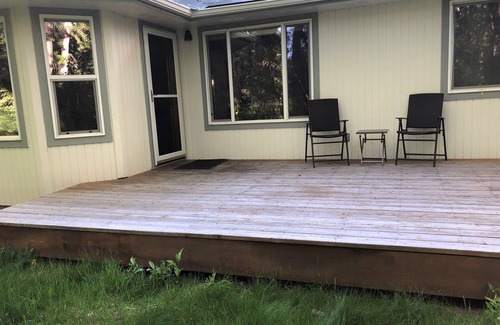Hailey House | Steps from the Big Wood River