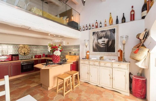 Old Town House | Steps from the Port of Saint-Tropez, Chic 2 bedroom townhouse.