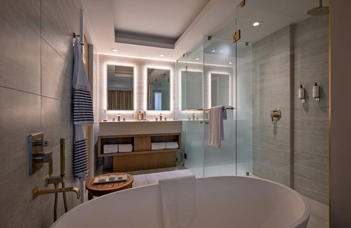 Singer Island Hotel | Steps from the Sand: 2 Beach View Stay w/Luxe Amenities+ Sun-Filled Relaxation