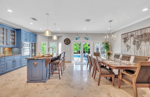 Birch Park Finger Streets House | Steps from the Beach/Heated Pool/Seaside Key