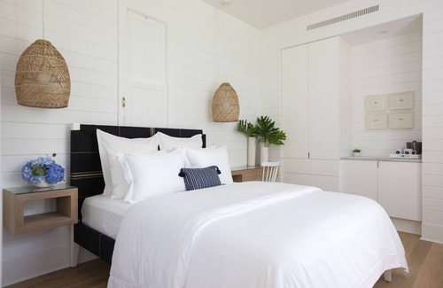 Seaside Hotel | Steps From the beach in Seaside, Florida. Luxury Accommodations + 2 Bikes