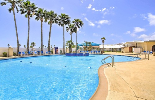 Port Isabel House | Steps to Bay! Home w/Pool Access in Port Isabel