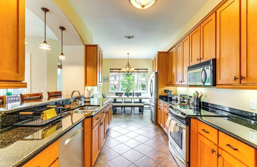 Navarre House | Steps to Bay: Tranquil Navarre Retreat w/Balcony
