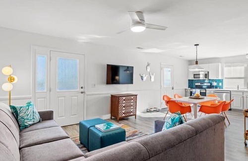Crescent Beach Apartment | Steps to Beach 2BR 2BA Beach Nest #2